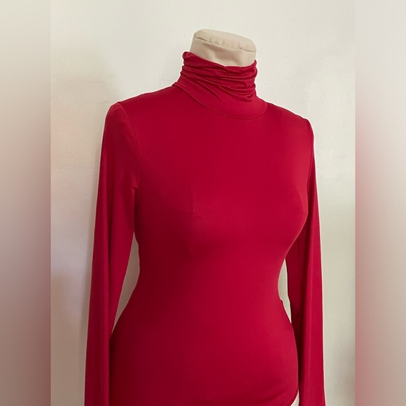 Red turtleneck bodysuit - Picture 2 of 2